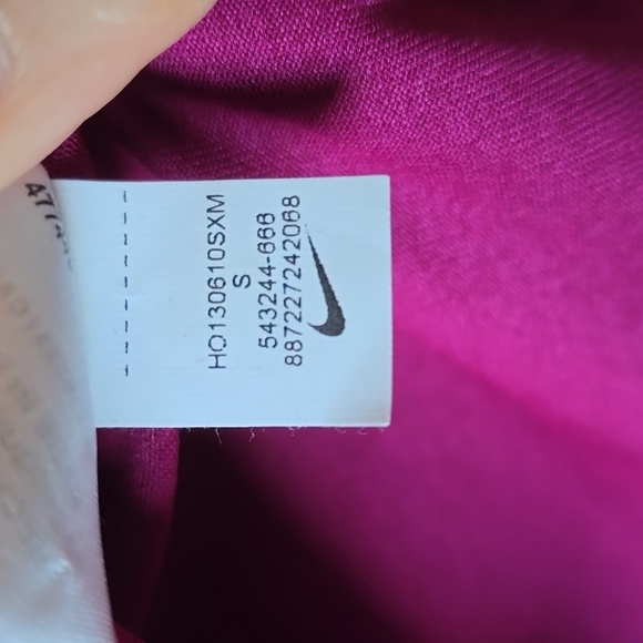 Nike Women's Magenta Long Sleeve Tee, Size Small, New With Tags - Picture 10 of 10